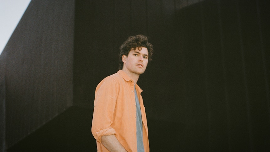 A 2021 press shot of Vance Joy