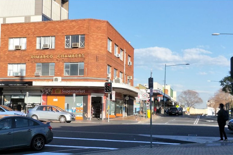 A photo outside the railway station.