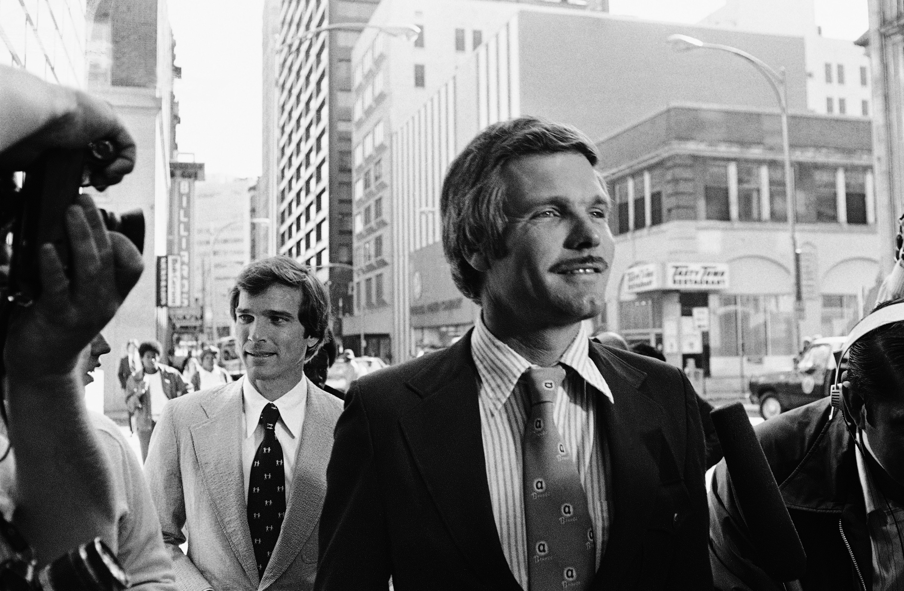 CNN founder and pioneer of rolling news dies aged 87