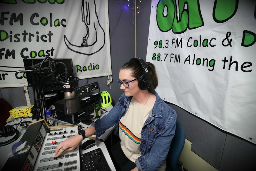 Sarah White adjusts the faders in the ORC FM radio studio in Colac