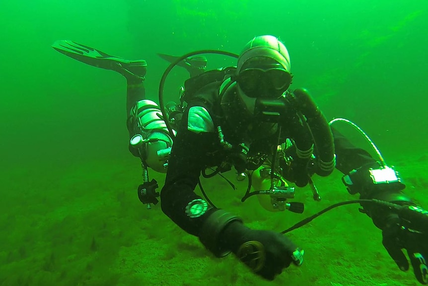 Side-mount rebreather