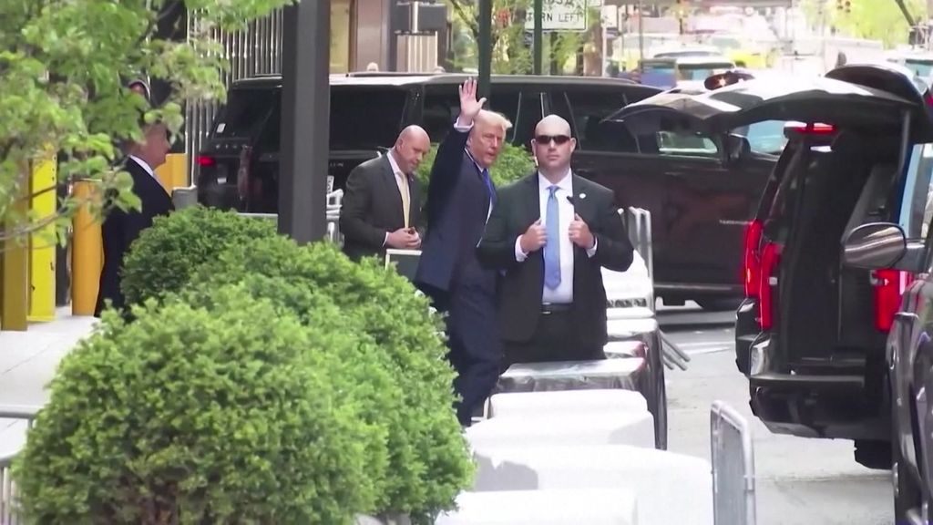 Donald Trump appears at New York court for hush money trial - ABC News