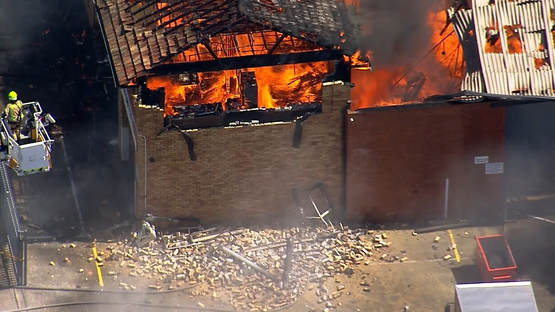 Se derrumbó parte de la fábrica de Greenacre