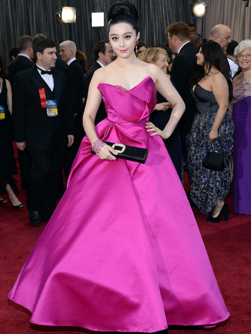 Fan Bingbing arrives at the 2013 Oscars.
