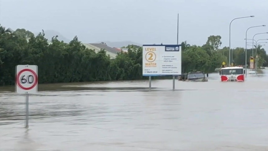 Tinnie ride around Townsville shows floodwaters