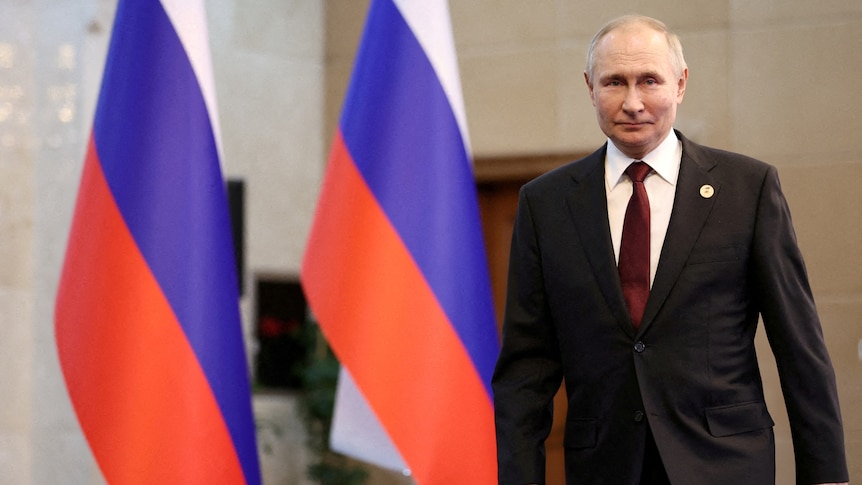 Vladimir Poutine annule la conférence de presse marathon annuelle de fin d’année tandis que l’UE envisage de sanctionner 200 autres Russes