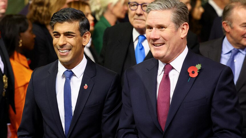 British Prime Minister Rishi Sunak (L) and Labour Party leader Keir Starmer (R)