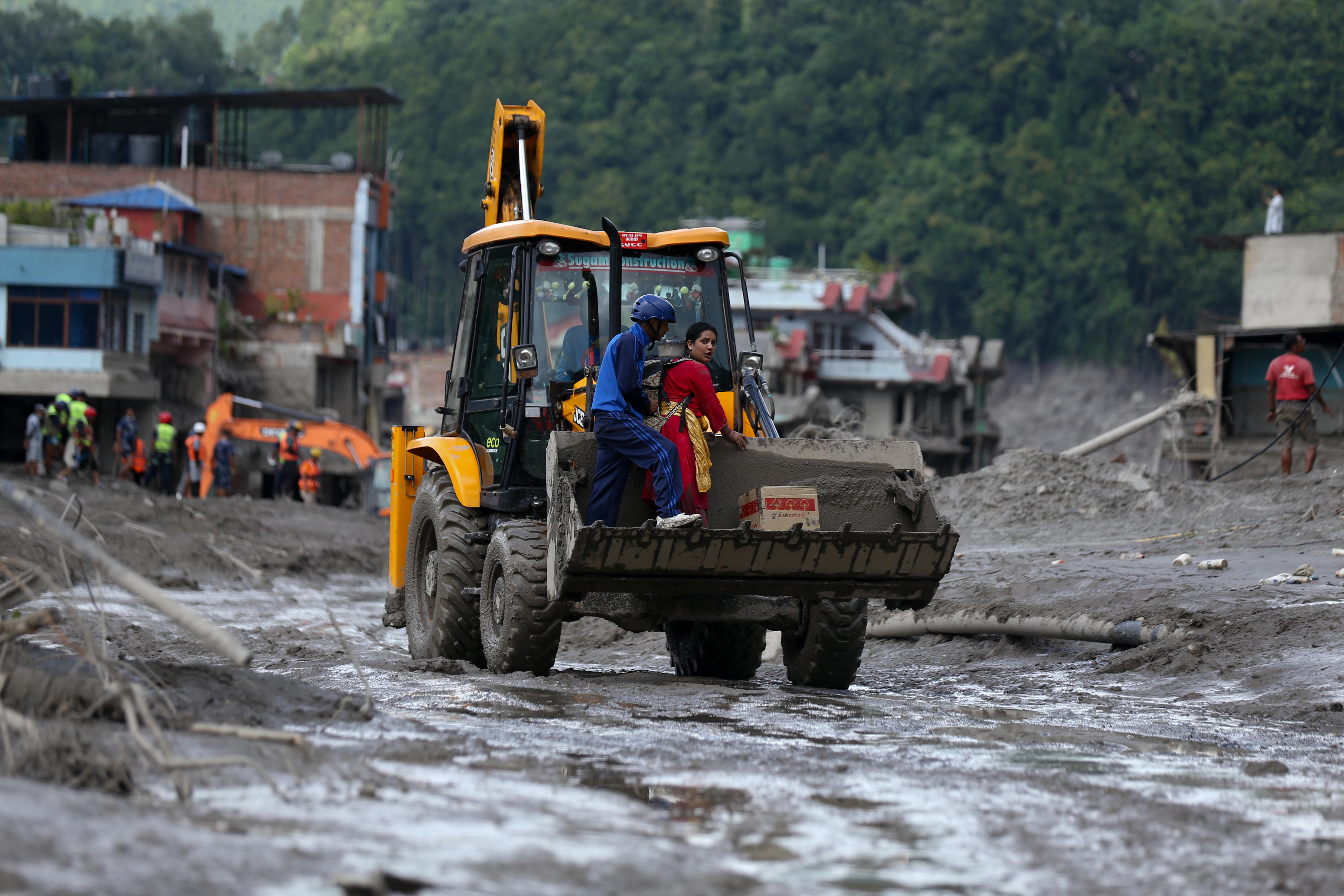 New flood warnings issued in Nepal as death toll rises to 392