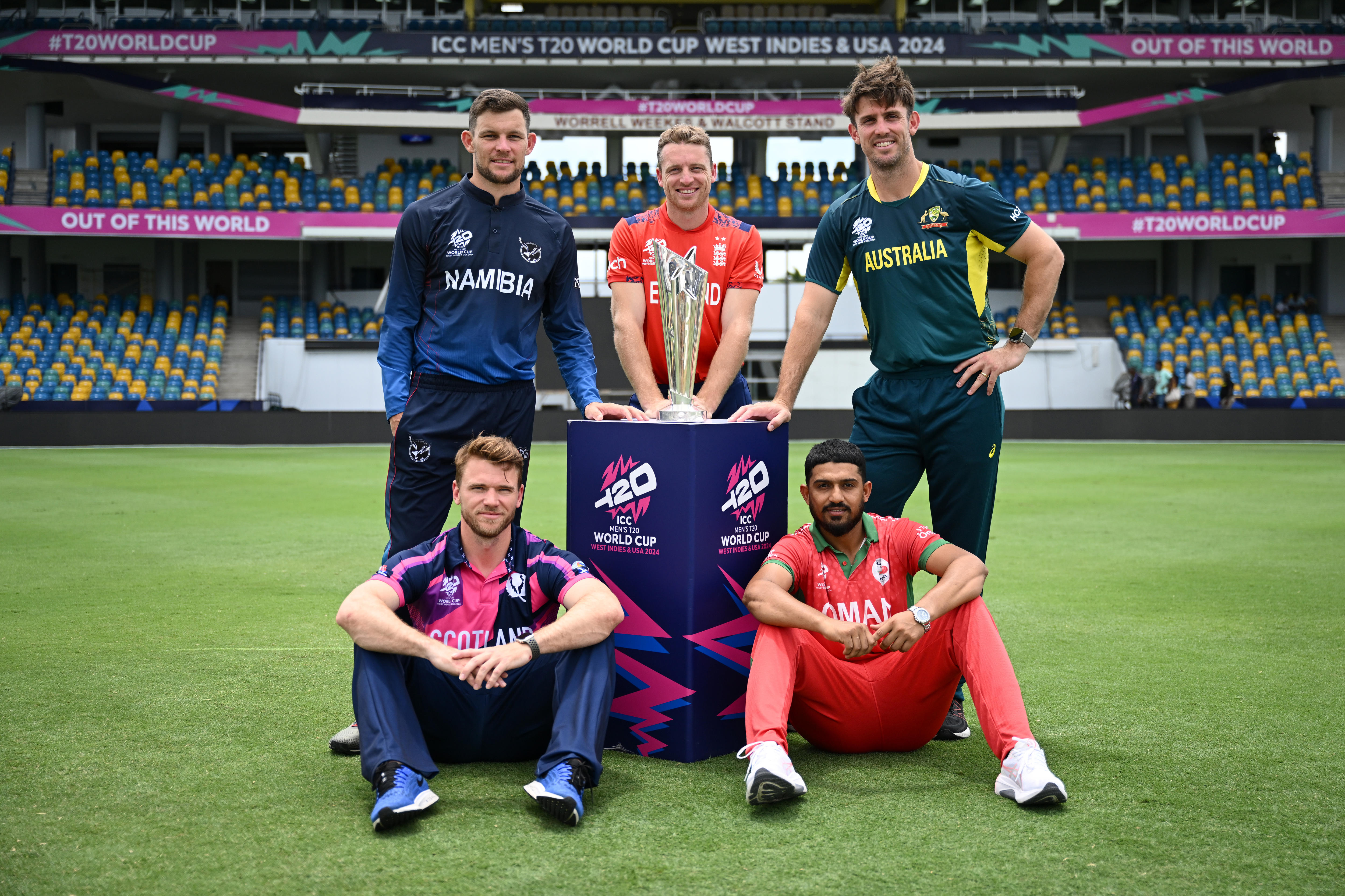 Live: Australia bat first in first real test of T20 World Cup against holders England
