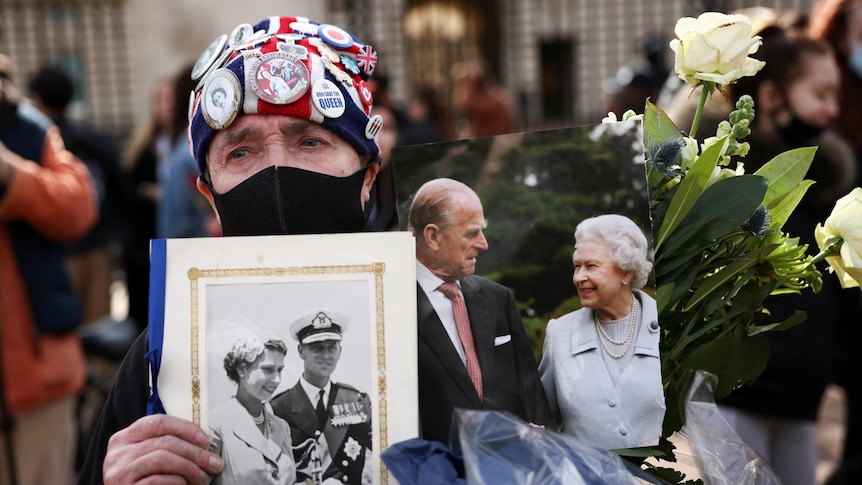 'I feel like crying': Death of Prince Philip rounds off a sad 12 months for Britain