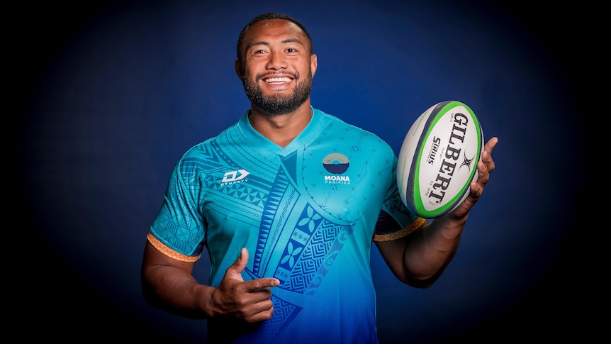 Sekope Kepu poses for a photo in his Moana Pasifika jersey
