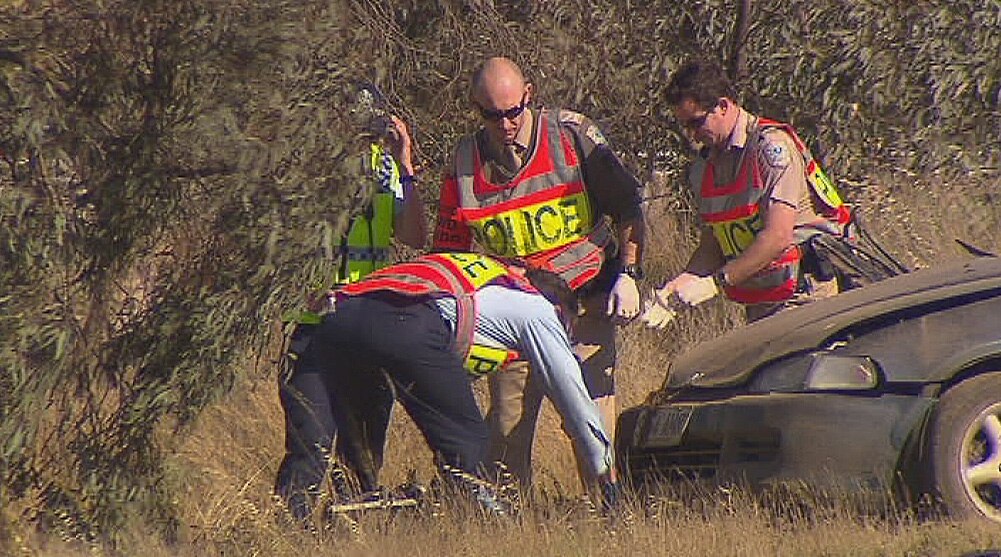 Two dead when stolen car crashes - ABC News