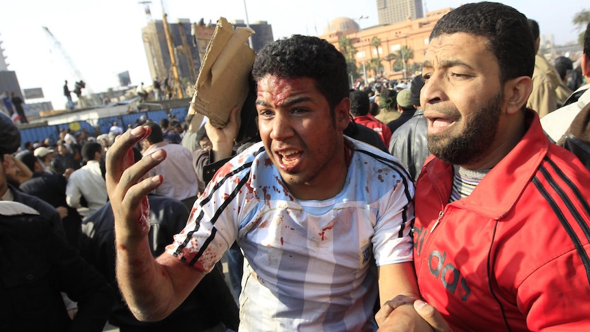 500 injured in Cairo street battles