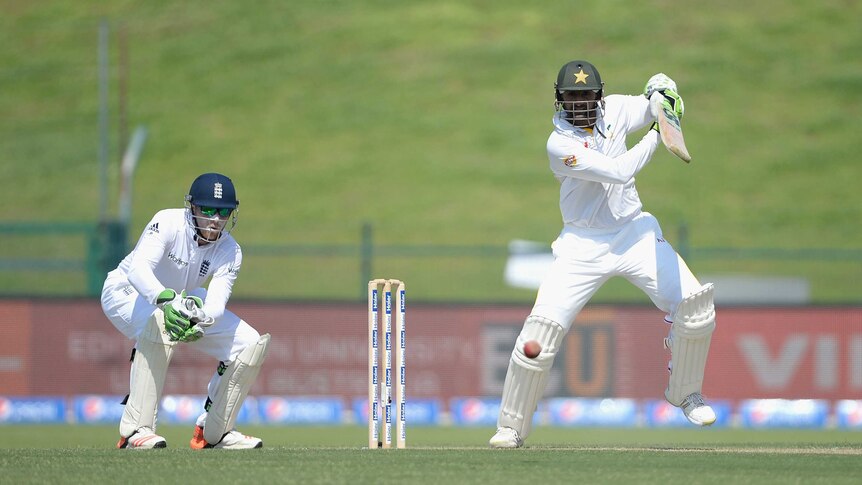 Shoaib Malik bats against England