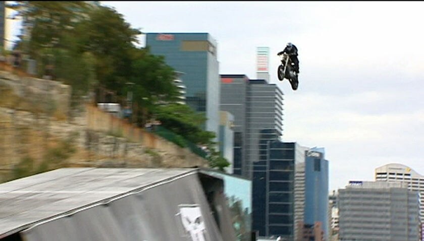 Record breaker: Seth's super Sydney stunt - ABC News