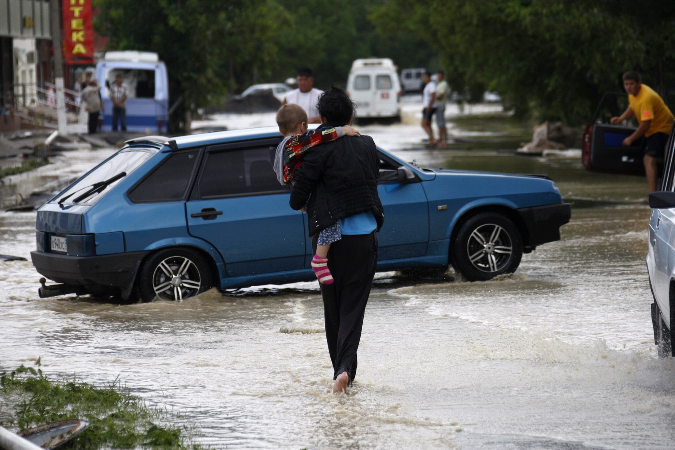 Record floods kill 150 in southern Russia - ABC News