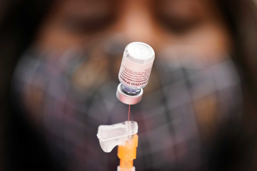 变异新冠病毒可能给疫苗有效性带来新问题。