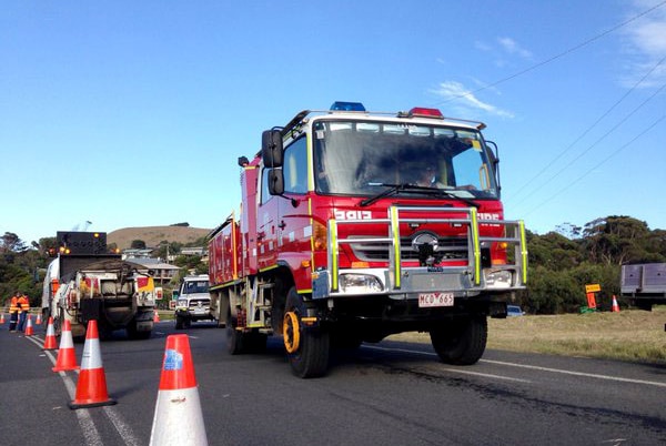 Fire crews head into Kennett River, Victoria.