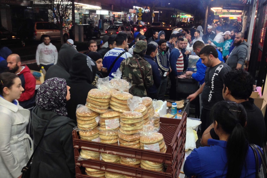 Ramainya pasar malam di Lakemba