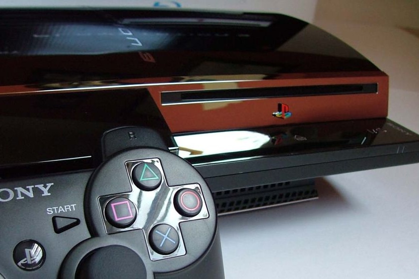 Playstation 3 console and controller