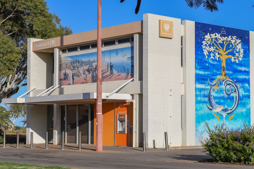 A two-storey bank building in Carnarvon.