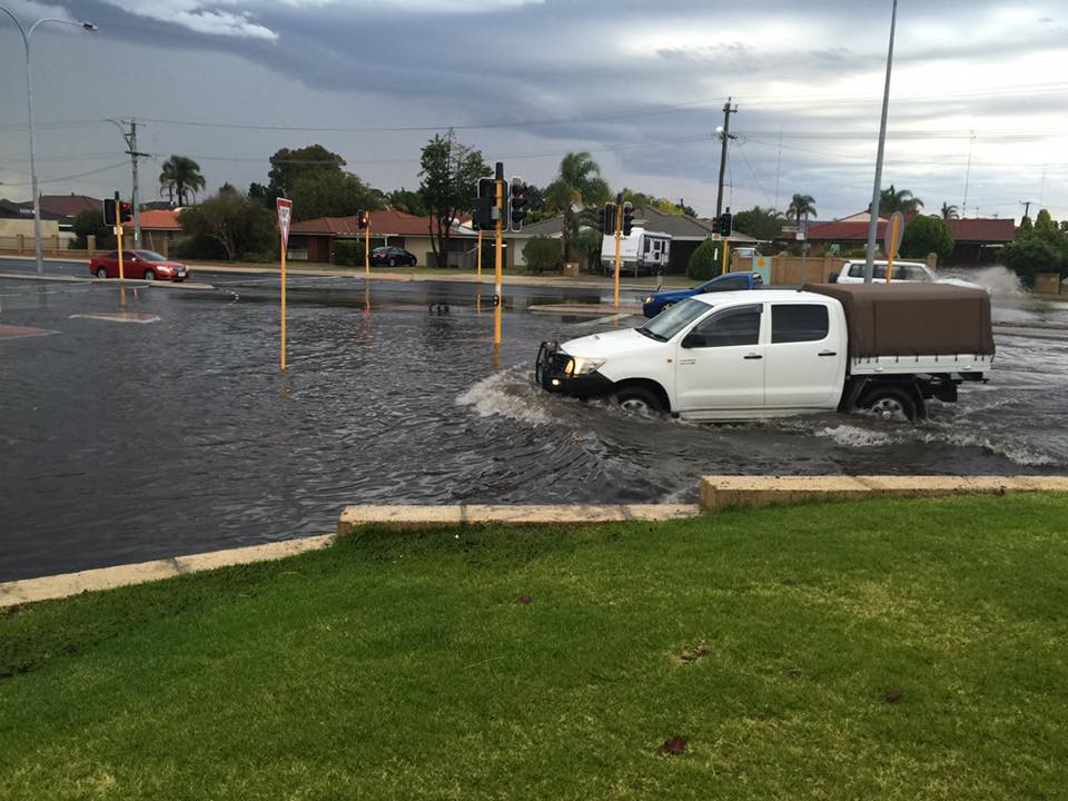 Wild weather, golf-ball-sized hail hits towns in south-west WA - ABC News