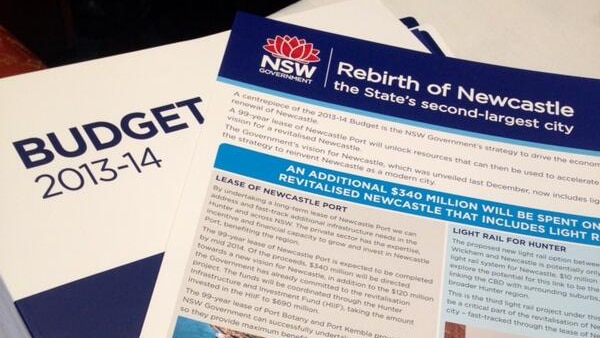 The Treasurer says $340 million from the sale of the Port of Newcastle will go towards installing light rail line in Newcastle's CBD.