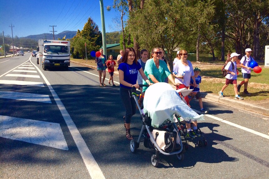 Locals walk for missing boy William Tyrrell on the NSW mid north coast