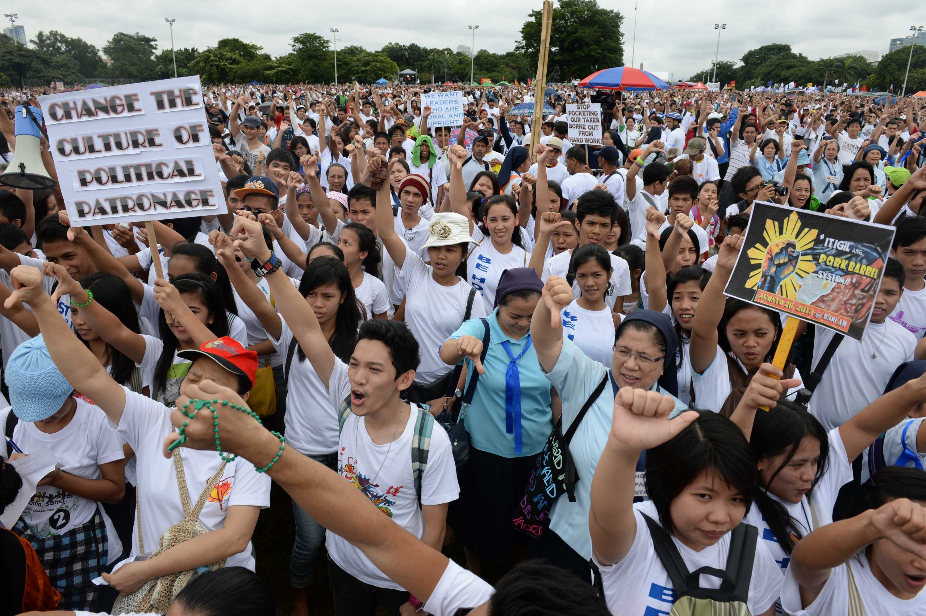 Thousands Turn Out To Protest Philippines' Corruption - ABC News