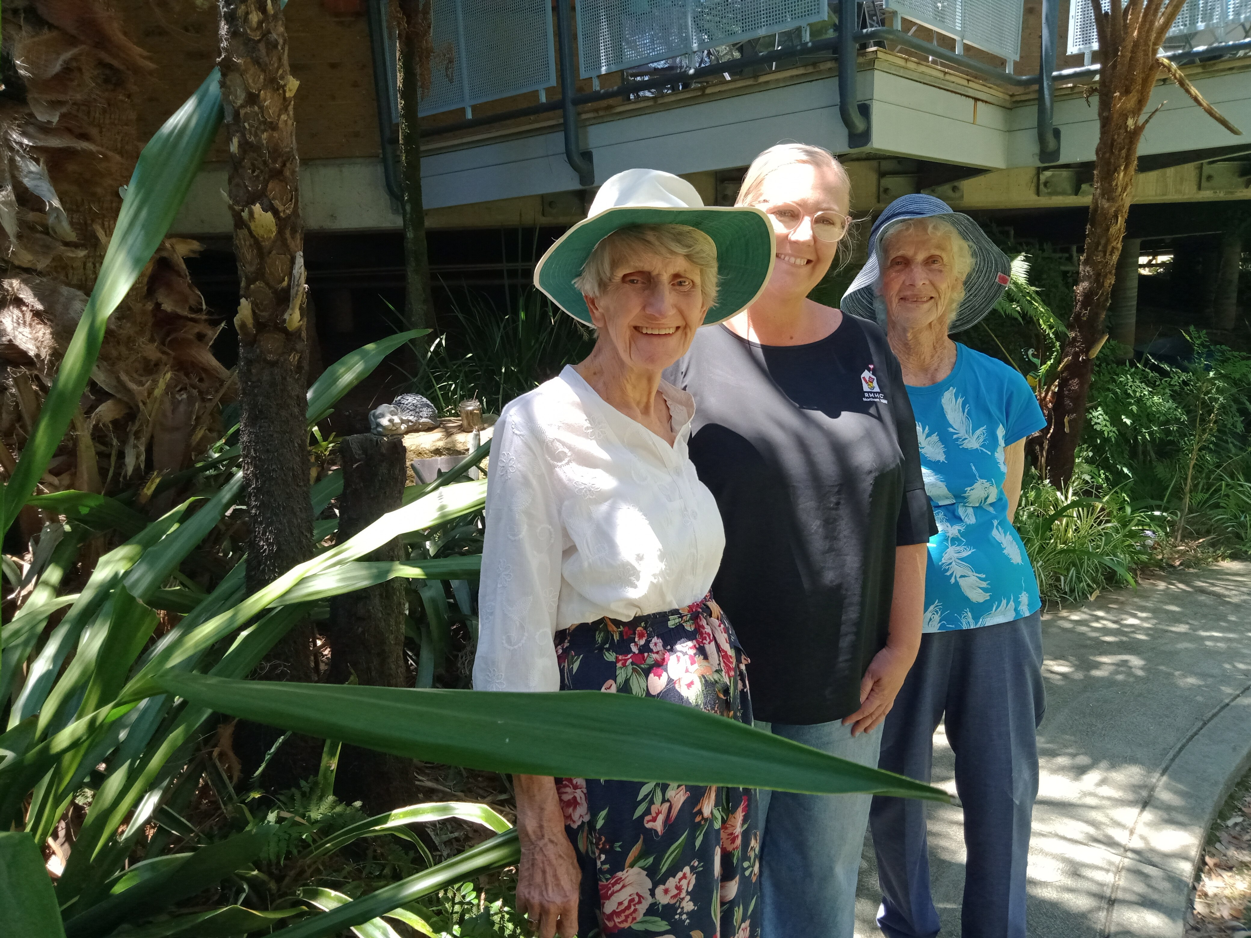 Volunteers Jeannette Lee (left) and Marilyn Swan (right), with Ronald McDonald House manager Kristen Grainger. 
