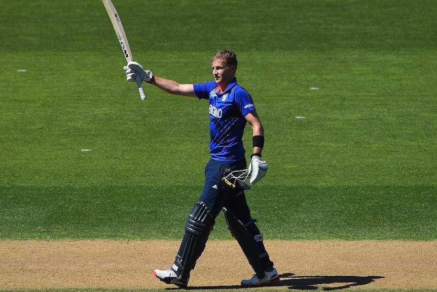 Joe Root celebrates a century against Sri Lanka