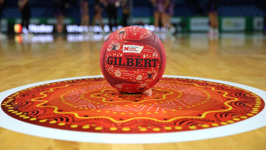 Super Netball ball