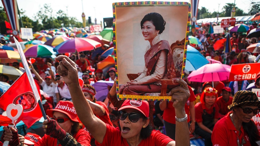 Pro-government 'Red Shirt' supporters