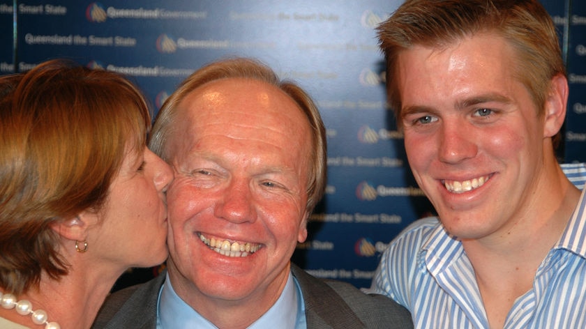 Welcomes obscurity: Outgoing Queensland Premier Peter Beattie with his family (File photo)