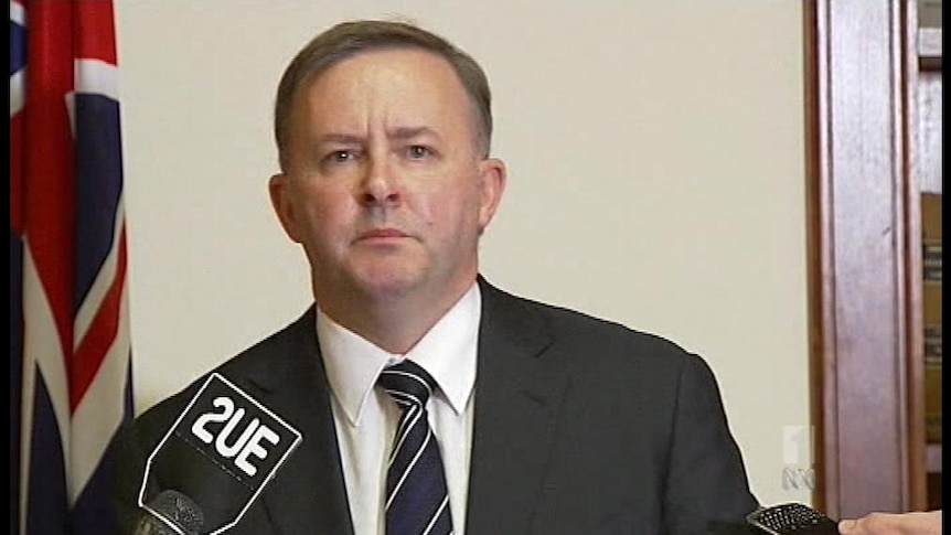 Albanese shows support for Rudd