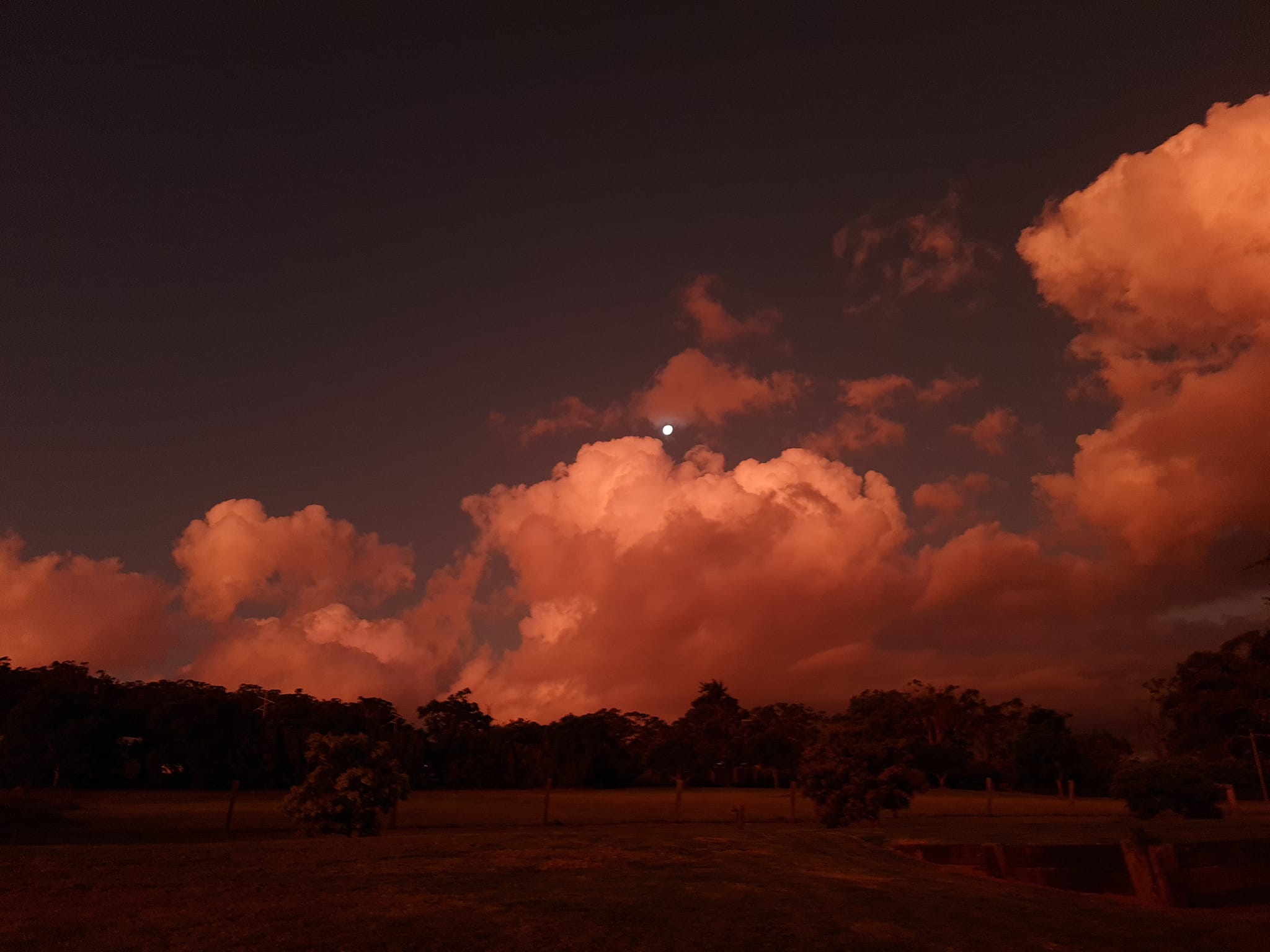 Deep pink clouds over Toowoomba