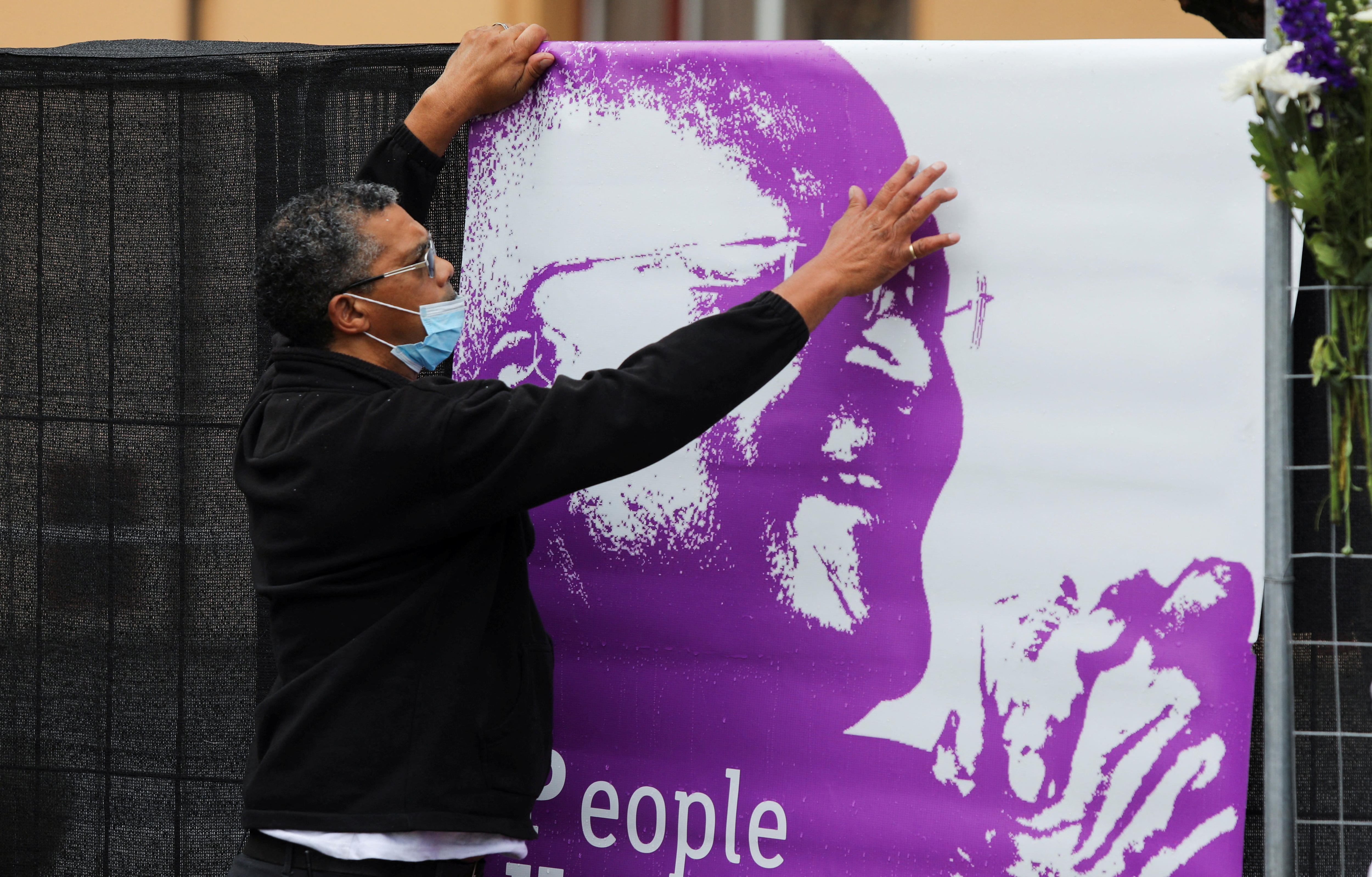 What is aquamation, Archbishop Desmond Tutu's requested flameless