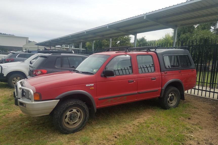 A red ute