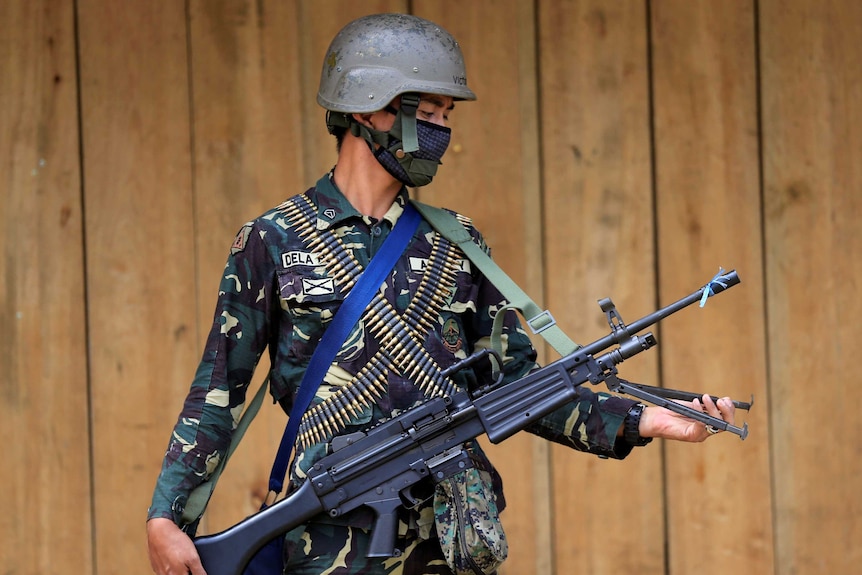 Philippines soldier at the scene of fighting in Marawi City