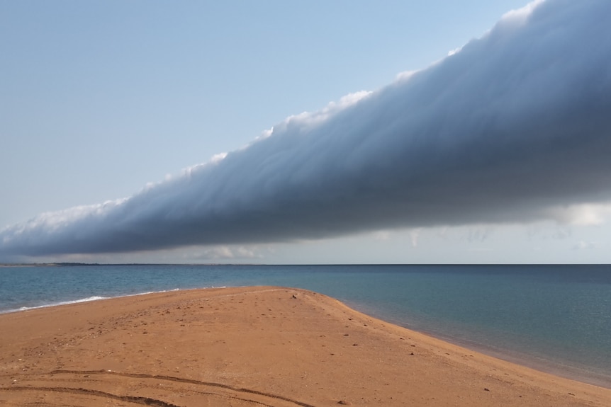 A Morning Glory cloud over Sweers Island in the Gulf of Carpentaria