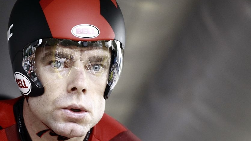 Cadel Evans waits for the start of the 8.9-kilometre prologue in Rotterdam.