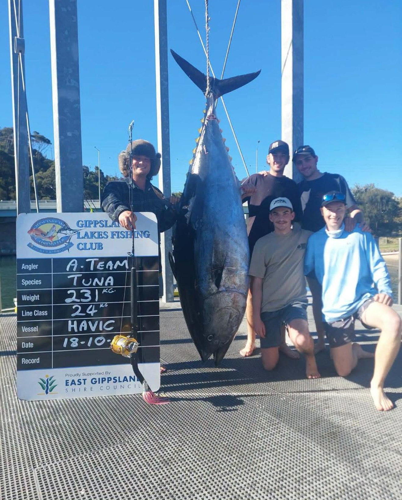 Giant tuna puts coastal town in global spotlight after 230kg catch
