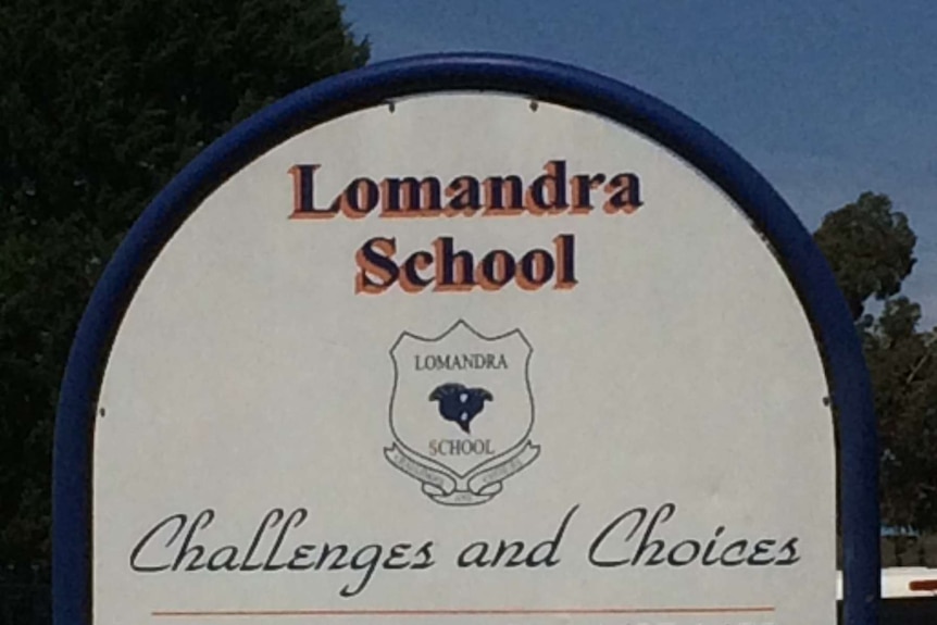 Lomandra School