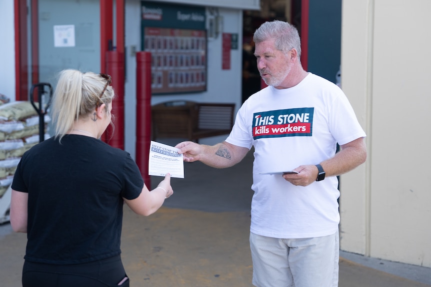 Kitchen stone CFMEU protest Bunnings Warehouse