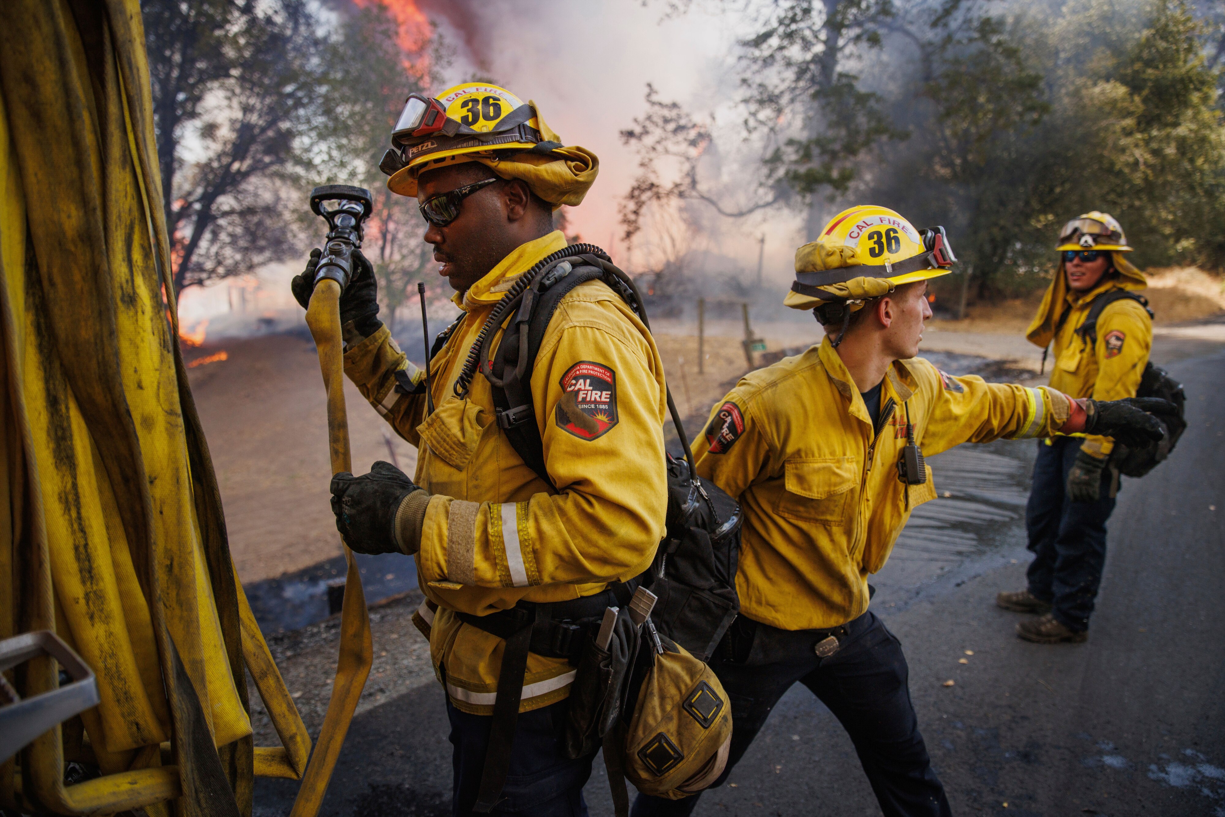 California Governor Declares Emergency Over 'explosive' Wildfire Near ...