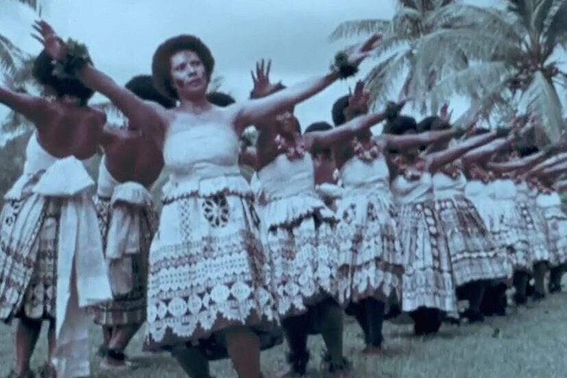Fijian women dancing 