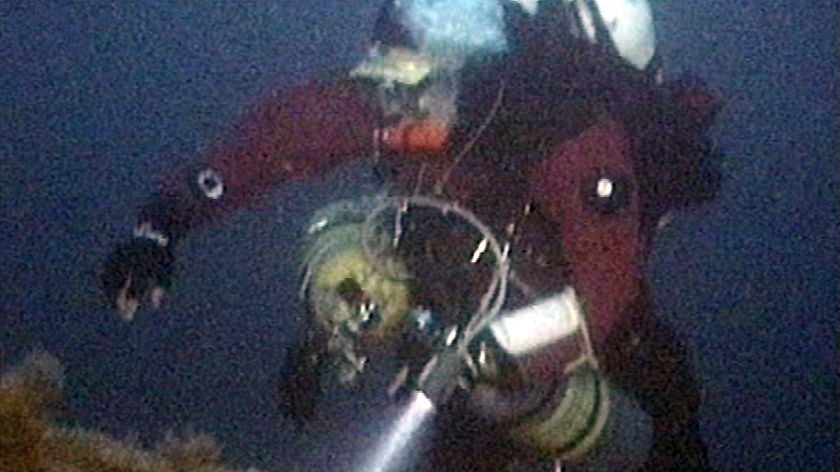 Diver Martin Tozer films the discovery of the SS Alert wreck.