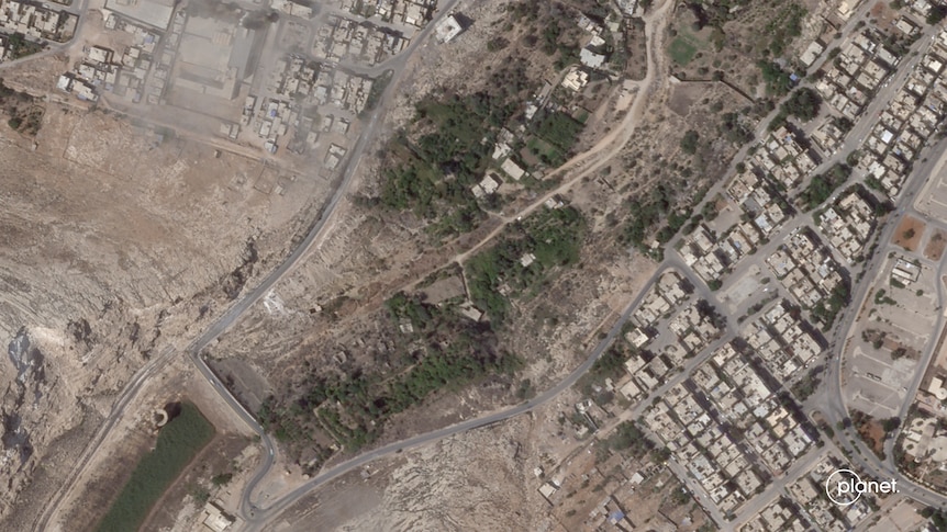 Immagini satellitari che mostrano la diga inferiore di Wadi Derna da prima