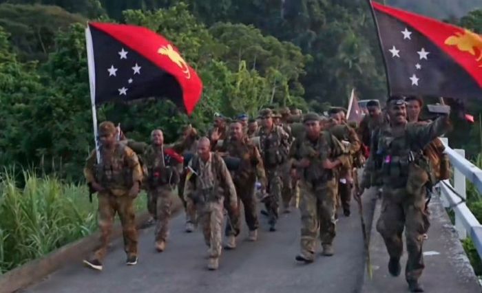 Ol soldia iwokabaut long East Sepik provins igo long Port Moresby