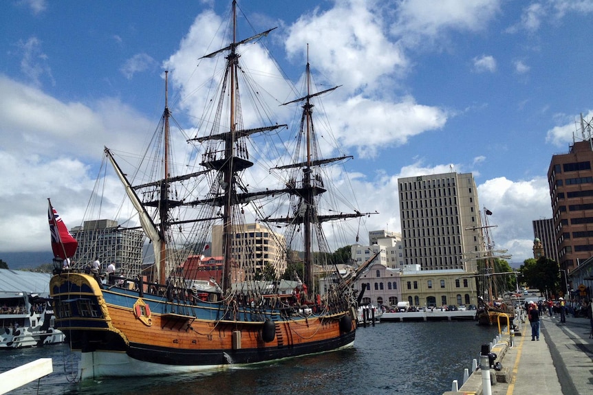 The Endeavour replica sails into Hobart.